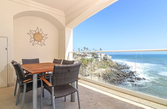 Cozy-LasOlasCondo-Pools&Jacizzis-5thFlr-Rosarito