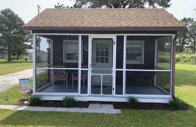 Cozy Little Cottage on chincoteague island va.