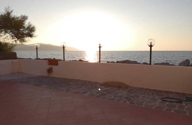 Cozy little house with terrace on the sea facing the beautiful Aeolian Islands