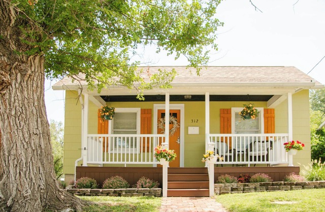Cozy little house blocks from the Park & Fair Grounds. EV Charger equipped.