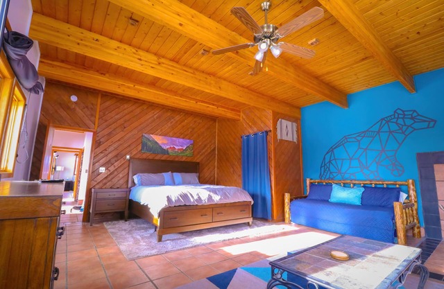 Cozy Lodge located in the heart of CB south. Near restaurants and bus