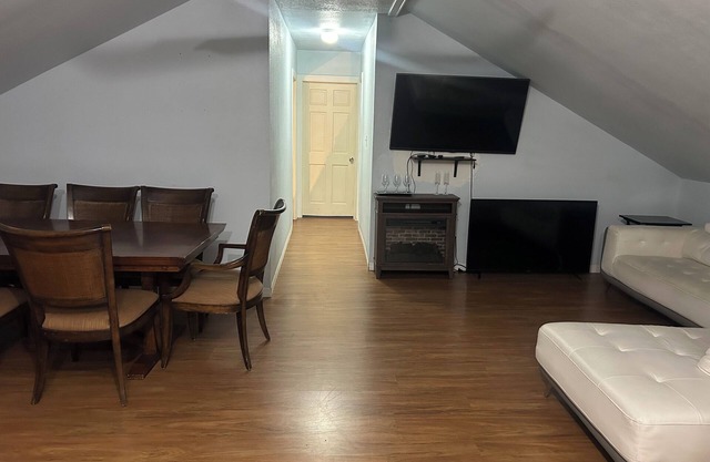 Cozy loft in central Tampa, on the entire second floor of a owner's home.