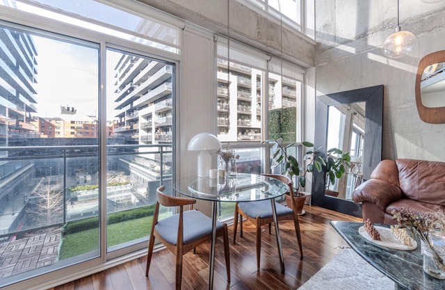 Cozy Loft in King West Village with Parking!