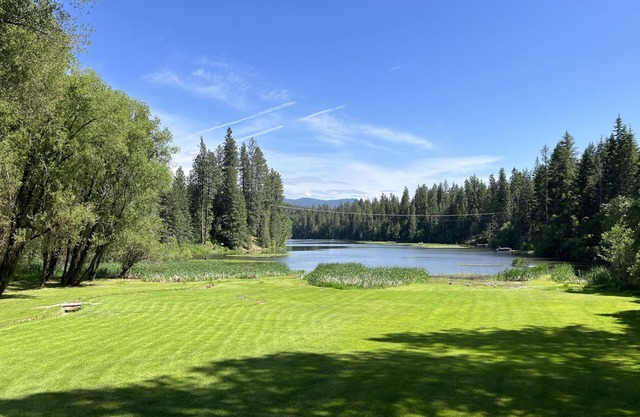 Cozy loft on Hayden Lake, near Silverwood, 15m to Coeur d Alene, Private events