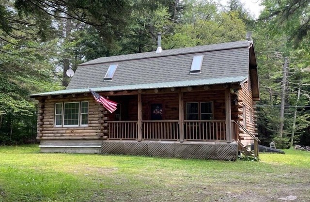 Cozy Log Cabin - Dog Friendly