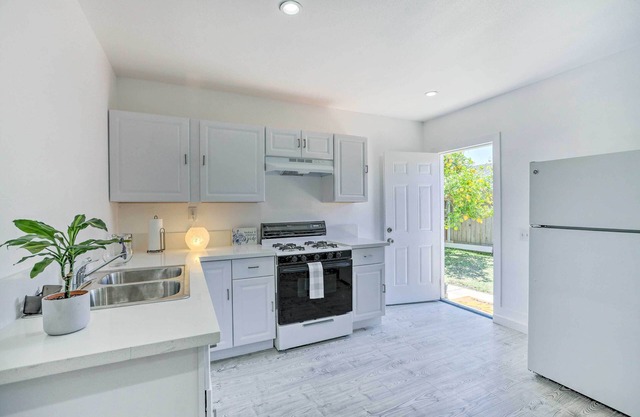 Cozy Lompoc Studio w/ Patio ~ 9 Mi to Beach