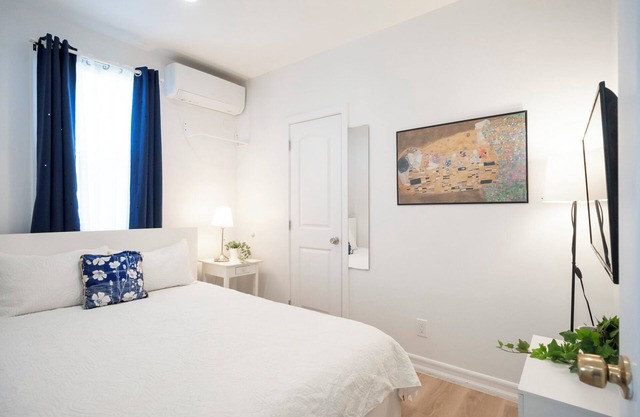 Cozy, Luxury 1-2 Bedroom Townhome by Main Street in Charming Flushing, NY.