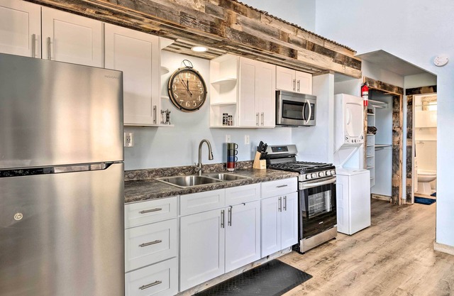 NEW! Cozy Lyman Townhome w/ Grill on Cattle Ranch!