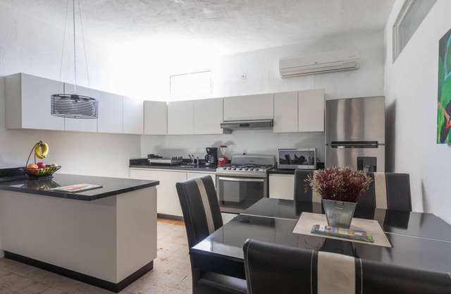 ¡Apartamento céntrico con terraza privada! 15 minutos. caminar al malecon