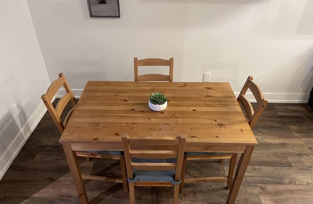 Cozy & Modern 2 Bedroom 2 Bathroom Condo