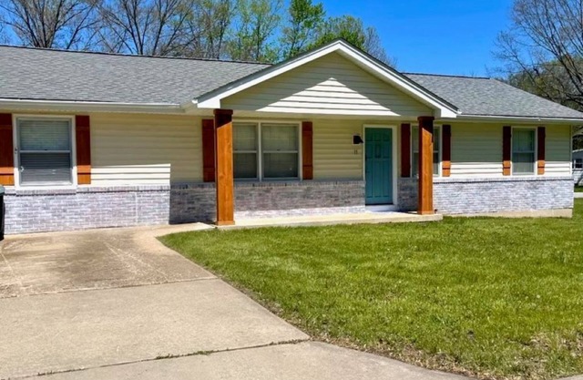 Cozy Modern Farmhouse that Sleeps 8