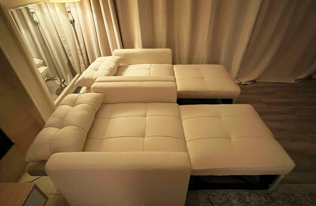 Cozy Modern Suite With Pool near Disney-Knotts-Universal Studios And More