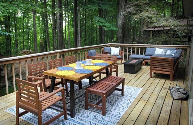 Cozy Modern Updated Poconos Cabin with Huge Deck