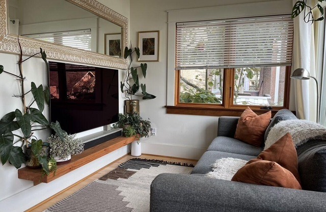 Cozy modernized heritage house in one of Vancouver's best neighbourhoods.
