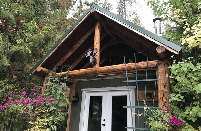 Cozy Mountain Cabin /hot tub