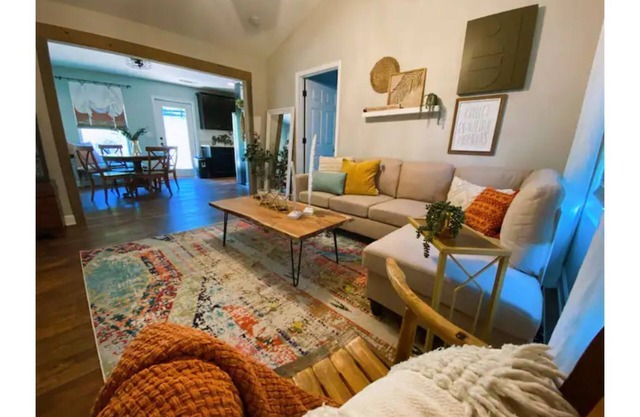Cozy Mountain Home in Beautiful Dahlonega