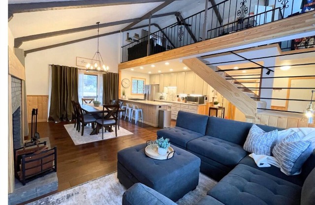 Cozy Mountain Retreat in Pine Valley, UT w/ decks, game room + mountain views