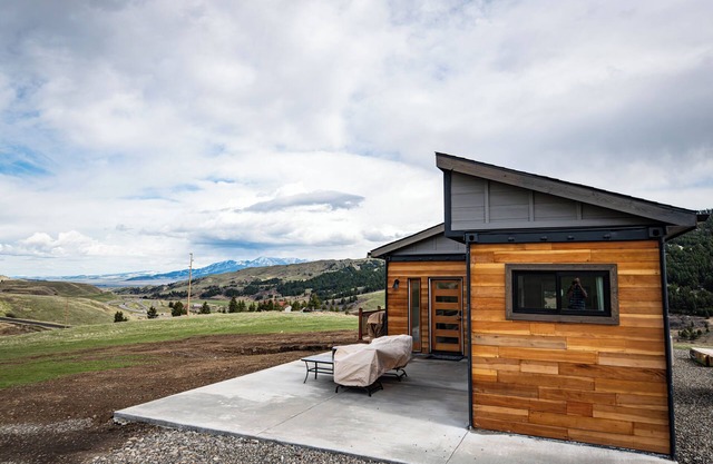 Cozy Mountain Retreat, Studio Shipping Container Tiny Home