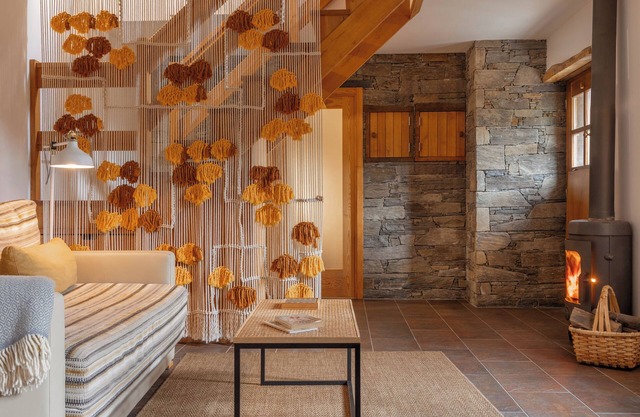 Cozy mountain retreat for two