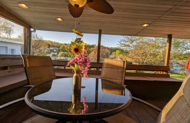 Cozy Mountain Retreat:The Ultimate WV Getaway w/ large hot tub on spacious porch