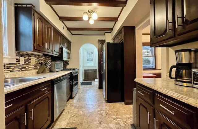 Cozy Mt. Lebanon Getaway! - 3BRnn