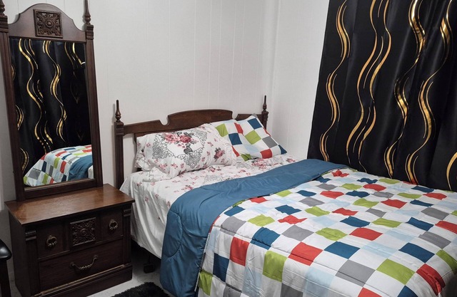 Cozy & Neat 1BR Suite– 5min Walk to Ksyen Reg Hosp | Ideal for Nurses & Visitors