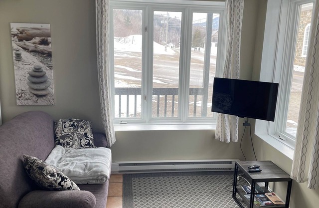Cozy Nest at L'Anse-Saint-Jean
