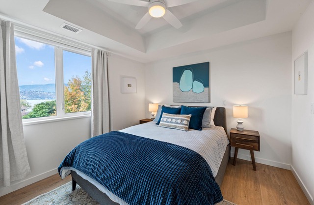 Cozy New Modern Apartment Steps from the Beach!