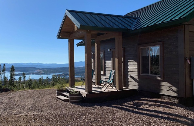 Cozy new mountain guesthouse with epic view of Georgetown Lake and Pintler Range