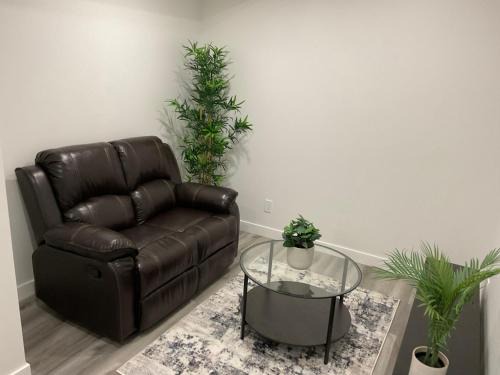 Cozy newly built 1 bedroom suite