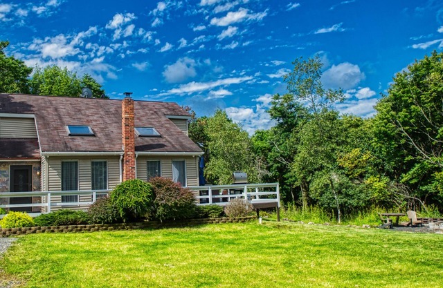 Cozy Newly Renovated Cabin. Family Friendly. Lake Access!