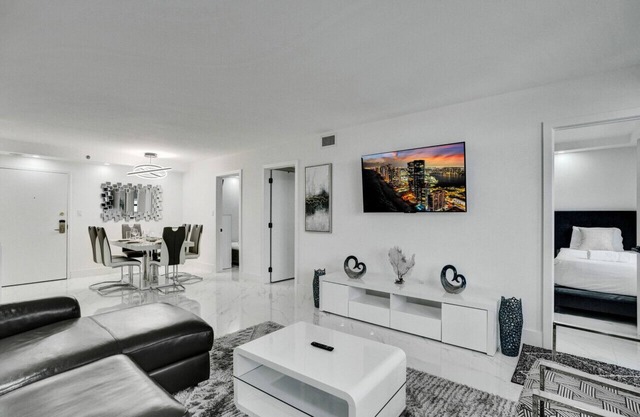 Cozy Ocean View Condo / Beach Service & Pool /808