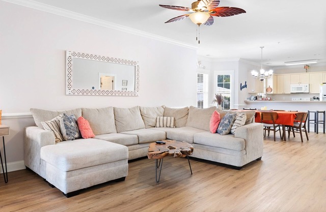 Cozy Oceanview 3BR w/ Private Balcony & 7 Pools - Dog Stays Free