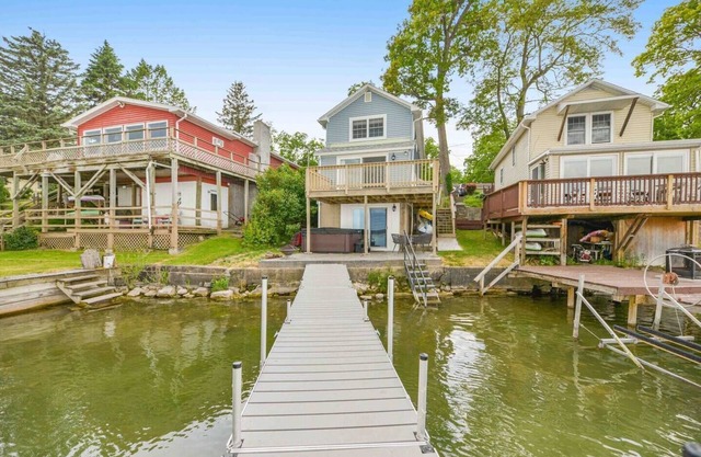 Cozy on Cayuga | Lakefront | Hot Tub | Fire Pit