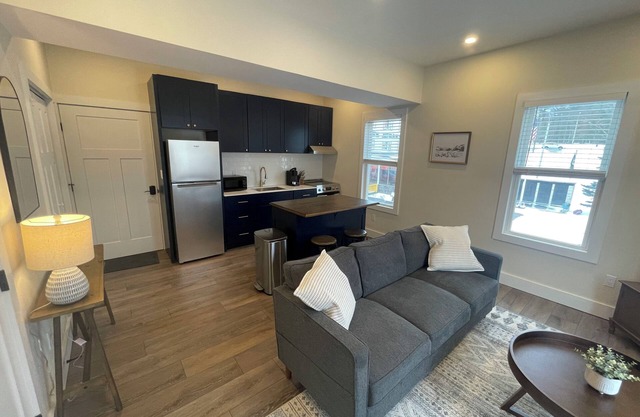 Cozy One Bedroom Apartment
