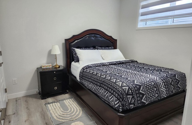 Cozy One Bedroom Basement Apartment