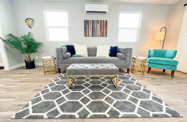 Cozy one-bedroom home located in central Visalia, California