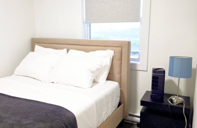 Cozy one-bedroom suite in a quiet neighbourhood with modern amenities.