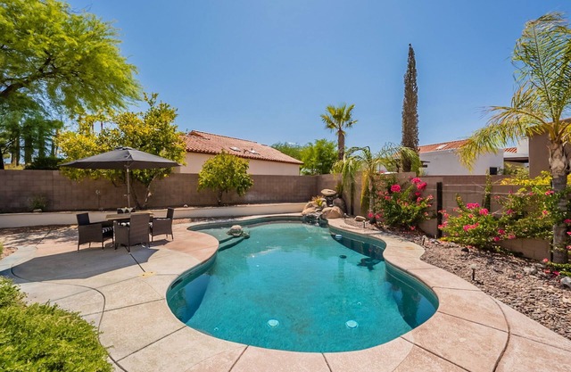 Cozy & Peaceful 3-bedroom house in delightful Eastside Tucson with Pool!