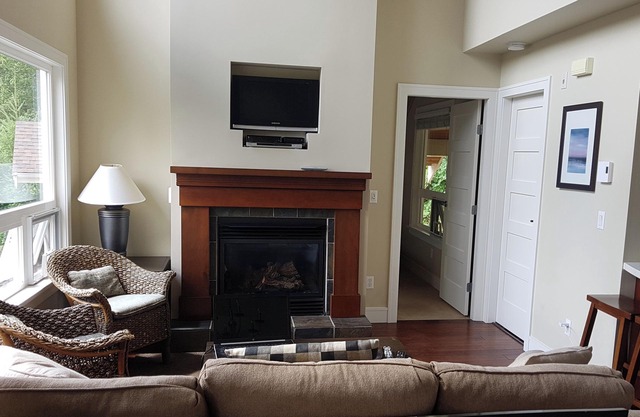 Cozy Pender Island Cottage