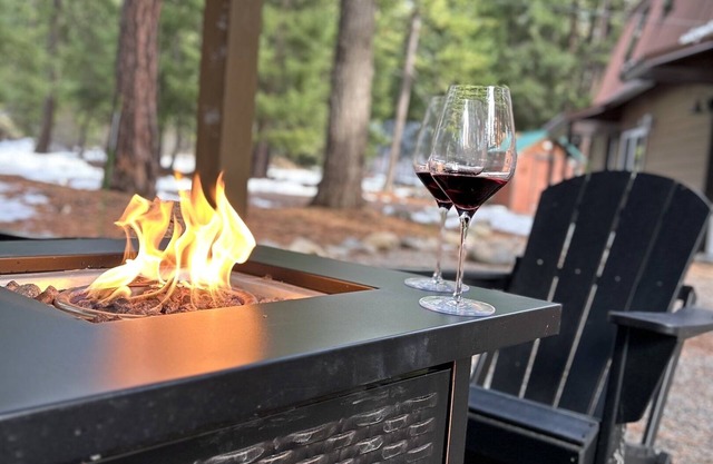 Cozy Pines Cabin