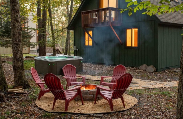Cozy Pines Chalet in the Poconos with Hot Tub and Fire Pit