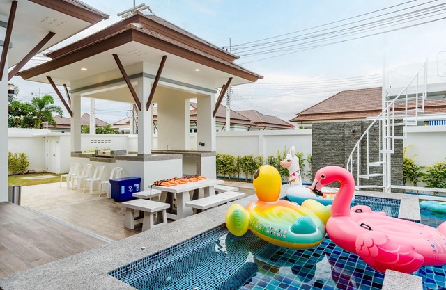 Cozy Pool Villa ....