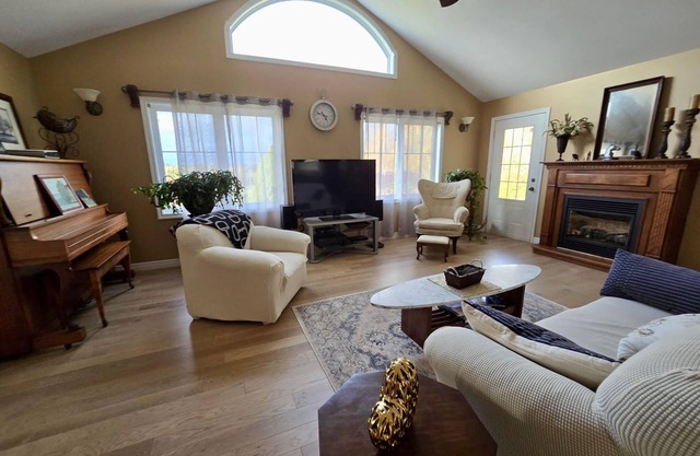 Cozy & Private Countryside home close to the City as well as beaches/attractions