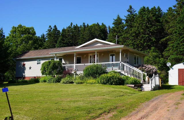 Cozy private cottage with picturesque scenery