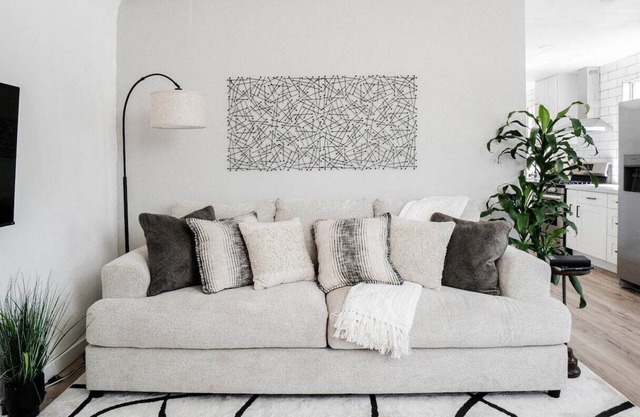 Cozy Private Home, 10-min From DT, Beach & Parks