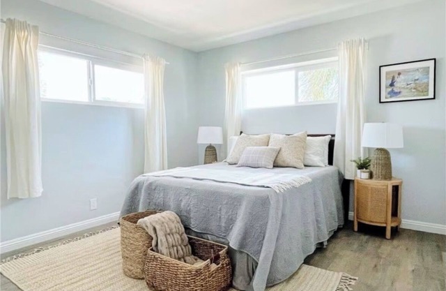 Cozy private, one bedroom, one bath in Colton with AC, WiFi. Attached to home