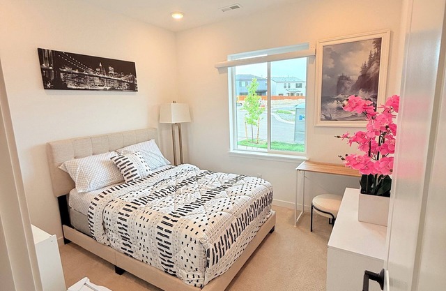 Cozy Private Suite Near Seattle & Mt. Rainier – Quiet & Comfy Stay