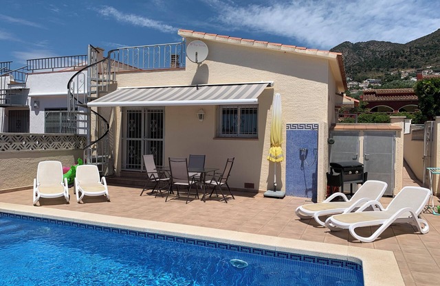 Ferienhaus mit Privat-Pool , Klimaanlage, Glasfaser Internet