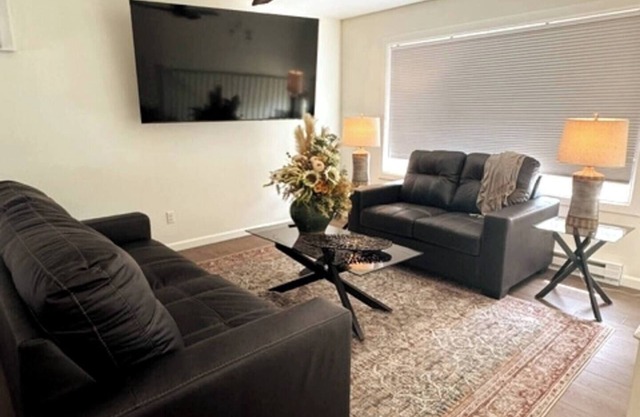 Cozy & Quiet 2BR Near Dining